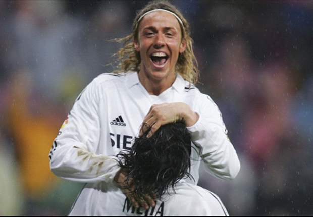 Ảnh bài viết Kĩ năng chuyền bóng không cần nhìn của các ngôi sao