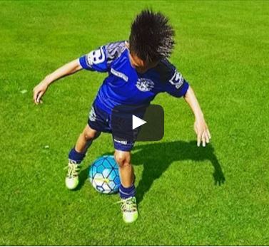 Ảnh bài viết Chú nhóc 7 tuổi biểu diễn kĩ thuật qua người ảo diệu