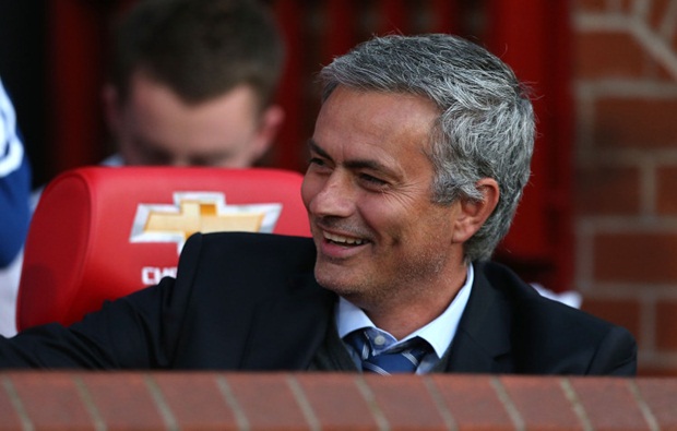 Điểm tin chiều 05/06: M.U phải mua gấp 4 tân binh vì Mourinho; Chelsea ngắm nghía sao trẻ Hà Lan