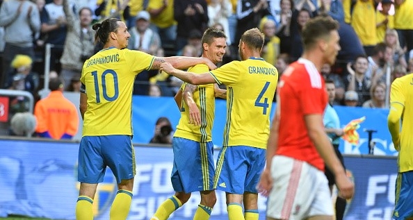 Ibrahimovic kiến tạo giúp Thụy Điển đè bẹp xứ Wales