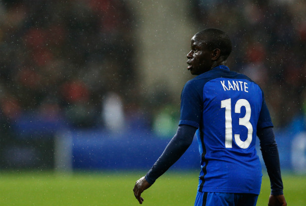 Ảnh bài viết N'Golo Kante cày nát tuyến giữa Romania