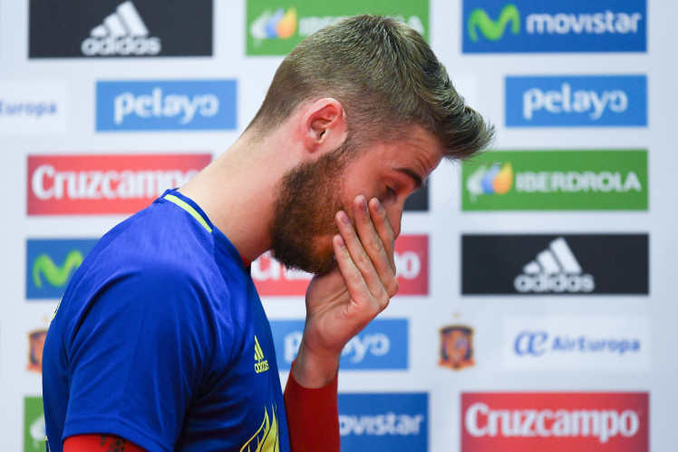 Điểm tin hậu trường 13/06: De Gea "dắt gái" cho đồng đội bạo dâm?; Fan vỡ mộng vì hành động bẩn của HLV Loew