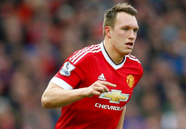 Mourinho đòi gặp Phil Jones để bàn chuyện tương lai