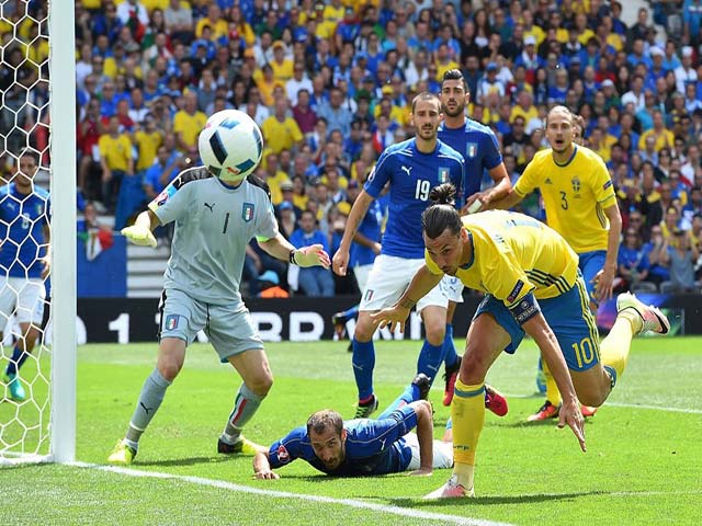 Ảnh bài viết Pha đệm bóng hỏng ăn của Ibrahimovic vs Italia