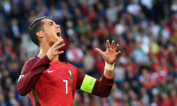 Ronaldo đá hỏng 11m, Bồ Đào Nha tiếp tục gây thất vọng