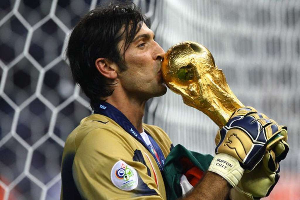 Ảnh bài viết 50 pha cứu thua đỉnh cao của Gianluigi Buffon