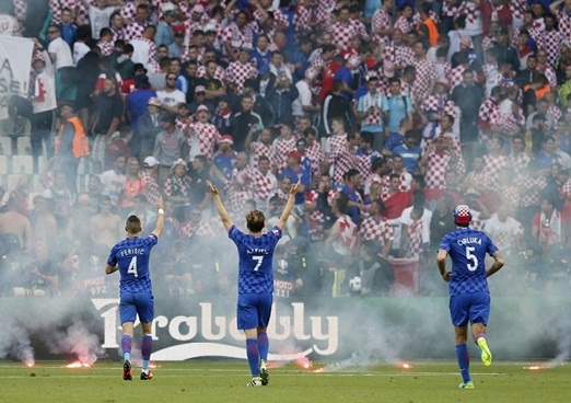 Ảnh bài viết Hooligan Croatia lại có kế hoạch khiến đội nhà bị loại