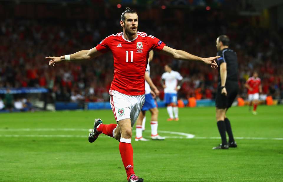 Ảnh bài viết Gareth Bale làm khổ hàng thủ Nga