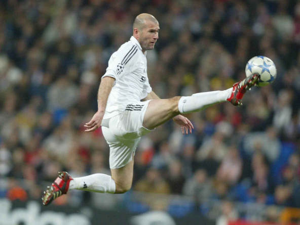 Ảnh bài viết Những pha xử lý đỉnh cao của Zinedine Zidane