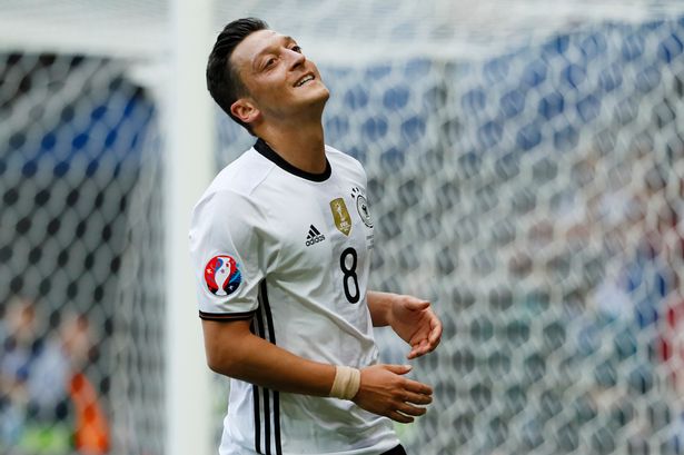 Ảnh bài viết Màn trình diễn của Mesut Oezil vs Slovakia