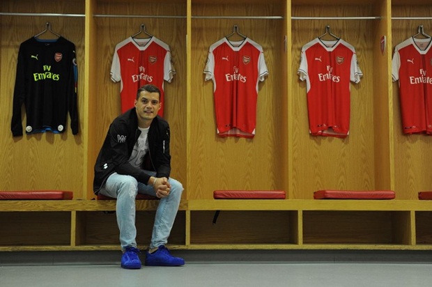 Xong EURO, Xhaka xuất hiện rạng rỡ tại Arsenal