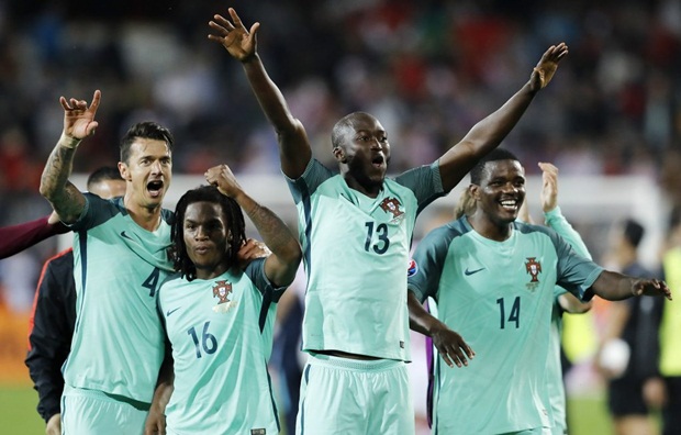 "M.U sẽ hối hận vì để hụt Renato Sanches"