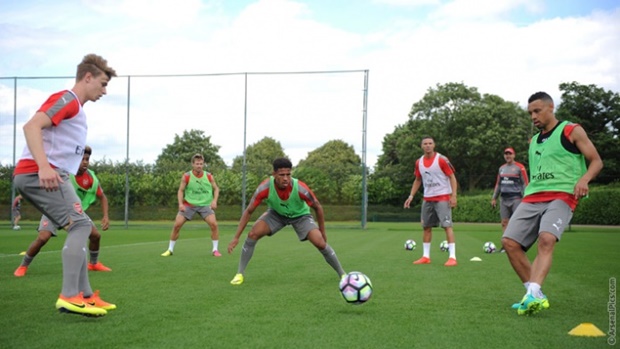 Chùm ảnh: Buổi tập đầu tiên của Arsenal cho mùa giải mới
