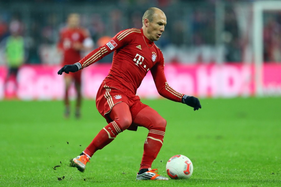Những pha đi bóng đỉnh cao của Arjen Robben