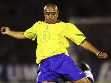 Cái chân trái siêu hạng của Roberto Carlos