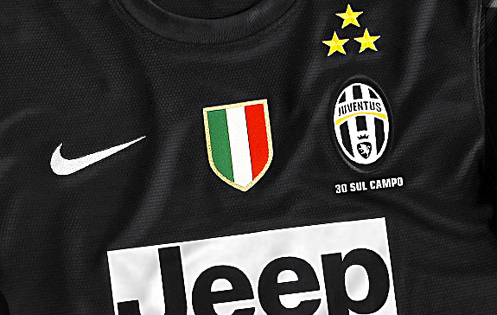 Juve vướng sự cố với Nike