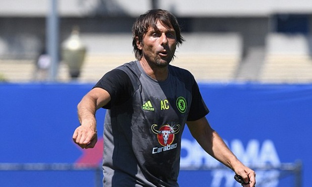 Conte ngạc nhiên vì lứa tài năng trẻ của Chelsea