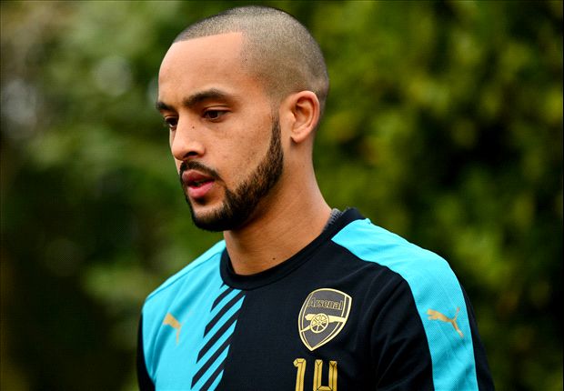 Walcott bỏ mộng tiền đạo, Arsenal sẽ có tân binh?
