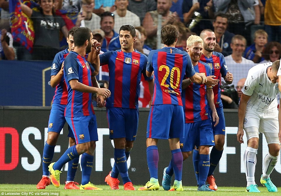 Ảnh bài viết Pha solo xé nát hàng thủ Leicester City của Luis Suarez
