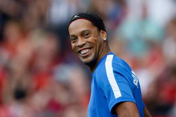 Ảnh bài viết 5 bàn/trận, Ronaldinho làm bùng nổ làng futsal thế giới