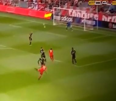 Ảnh bài viết Những bàn thắng đẹp nhất tuần