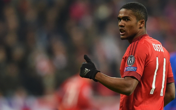 Ảnh bài viết Những pha đảo chân siêu dị làm nên tên tuổi Douglas Costa