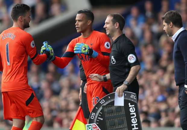 Tottenham tổn thất lớn ngày ra quân