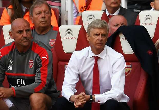 Bị fan Arsenal chửi rủa, Arsene Wenger vẫn dửng dưng