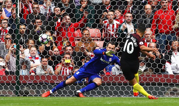 Cuộc đua Vua phá lưới Premier League: Câu chuyện thành Man?