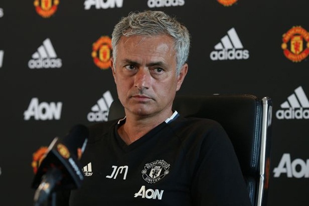 Điểm tin sáng 20/08: Mourinho đi vào lịch sử M.U; Tương lai Joe Hart được định đoạt
