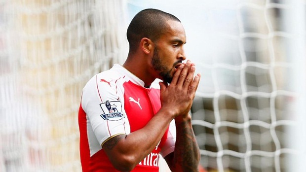 Ảnh bài viết Màn trình diễn của Theo Walcott mùa 2015/16