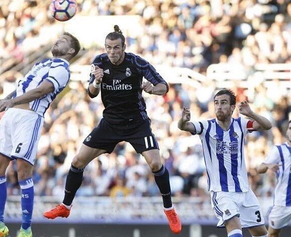 “Siêu nhân” Bale tỏa sáng, Real Madrid đánh bại Sociedad ngay tại tử địa Anoeta