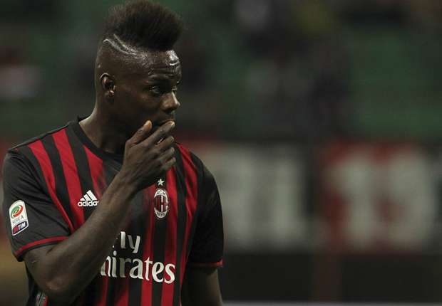 Đã có đội bóng chịu "cứu vớt" Balotelli