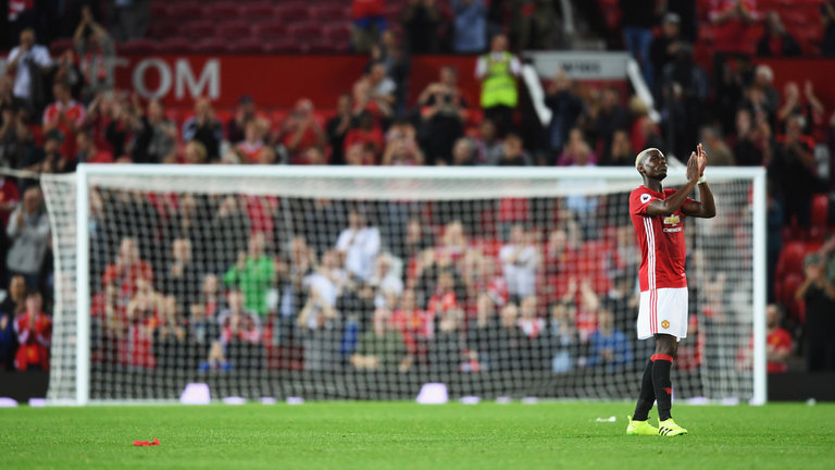 Chưa đá Europa League, Man Utd đã nhận tin buồn