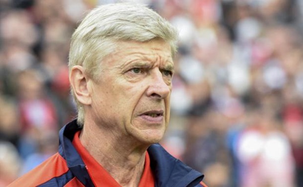 Arsene Wenger: ‘Nhìn mặt tôi có giống đang hoảng loạn không'