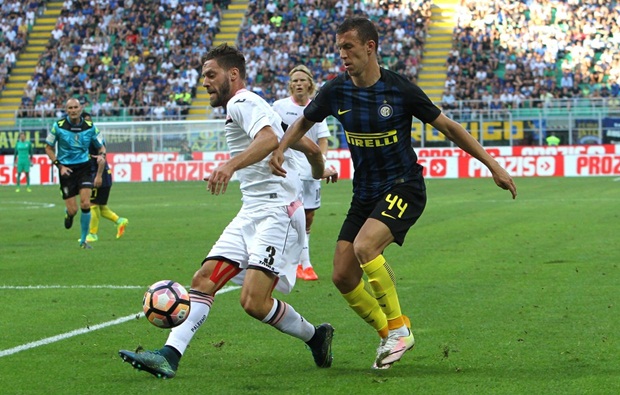 Vòng 2 Serie A: Inter lại gây thất vọng, Roma mất ngôi đầu