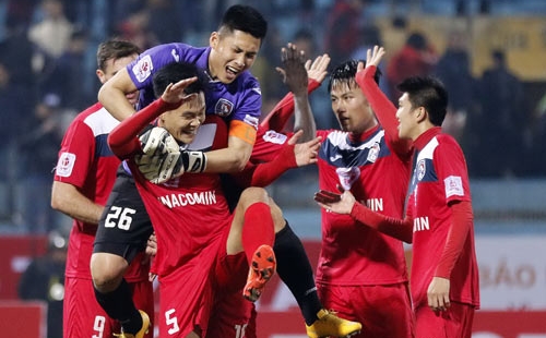 HLV Phan Thanh Hùng nói gì về cơ hội vô địch của Than Quảng Ninh?