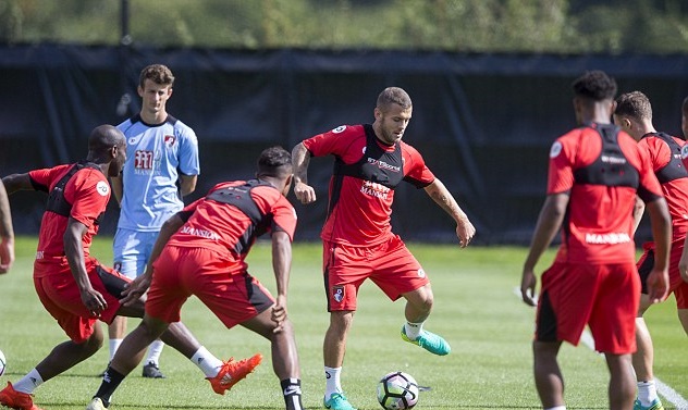 Chùm ảnh: Buổi tập đầu tiên của Jack Wilshere tại CLB mới