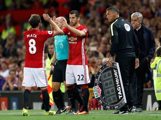 Mourinho có thể mất Henrikh Mkhitaryan ở derby Manchester