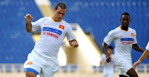 Ảnh bài viết HLV Hữu Thắng và VFF “mở cửa” gọi cầu thủ nhập tịch?