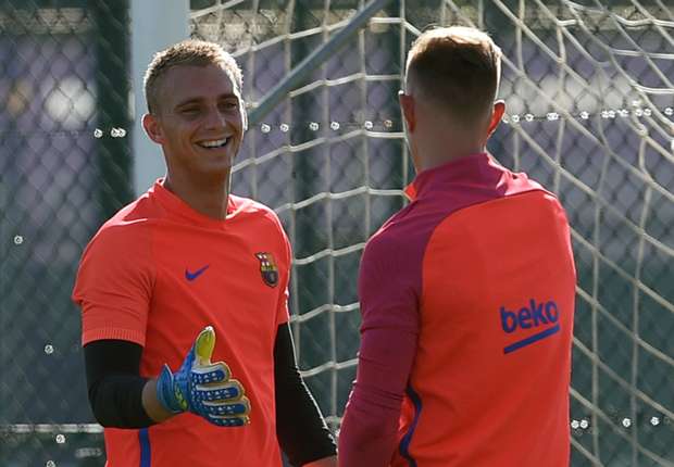 Ter Stegen chấn thương, Cillessen có trận ra mắt 