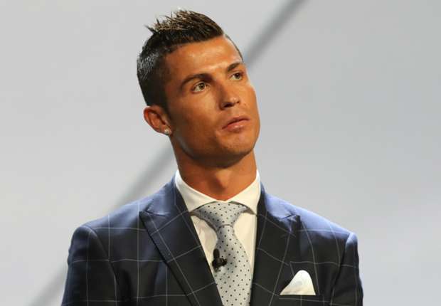 Bị Xavi chọc ngoáy, C.Ronaldo đáp trả đầy bất ngờ