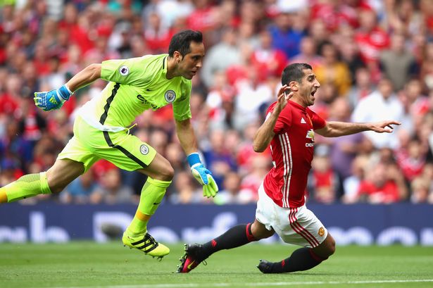 Ảnh bài viết Đá tệ, Mkhitaryan và Lingard bị Mourinho trừng phạt thẳng tay