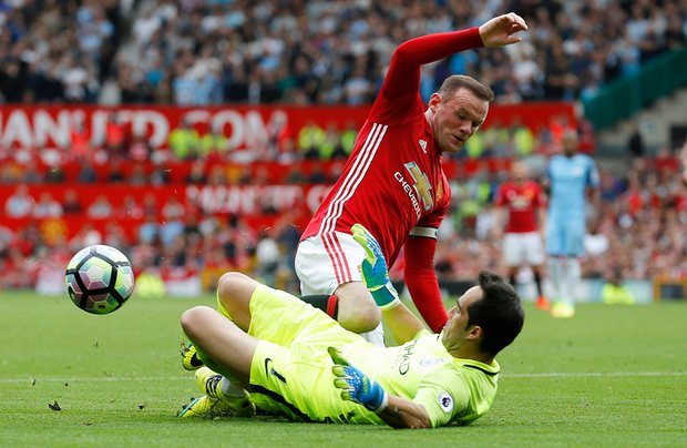 Ảnh bài viết Quan điểm chuyên gia: Man Utd bị 'cướp' 11m ở derby; Chelsea hòa oan uổng