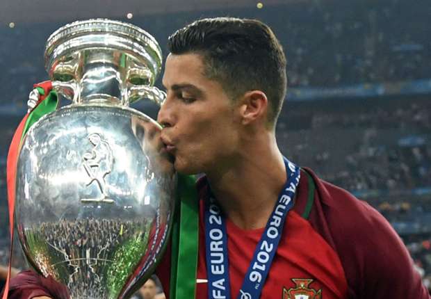 Ronaldo thậm chí còn chưa vĩ đại nhất bóng đá Bồ Đào Nha