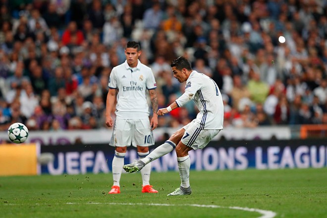 Ngày Ronaldo mang tin buồn cho cả châu Âu