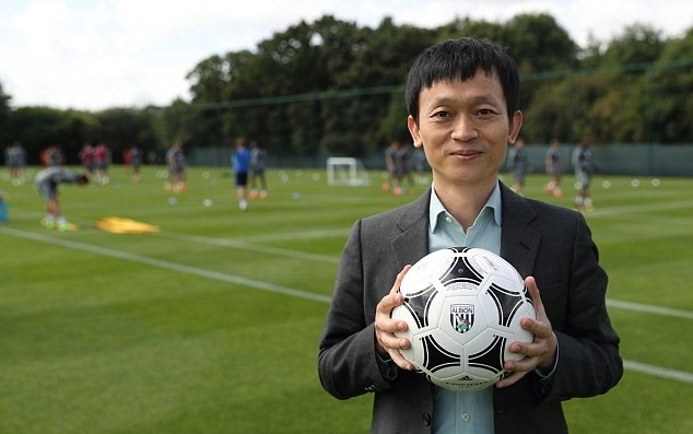 Người Trung Quốc thâu tóm 2 đội bóng Premier League