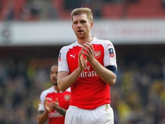 Đội hình 11 cầu thủ hay nhất của Per Mertesacker