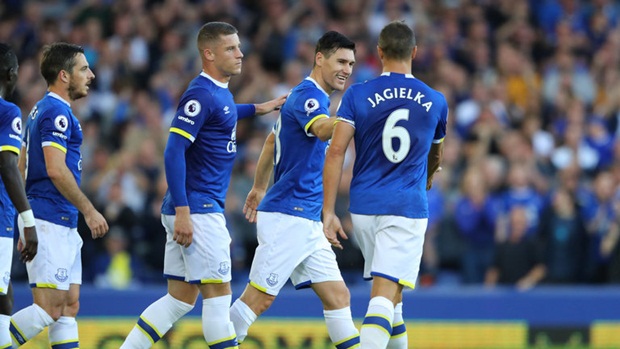 Sao Everton chính thức "ngồi chung mâm" với Giggs, Lampard