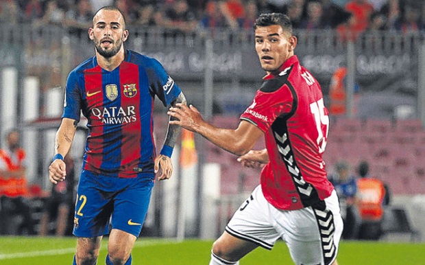 Aleix Vidal lên kế hoạch 'tẩu thoát' khỏi Barca